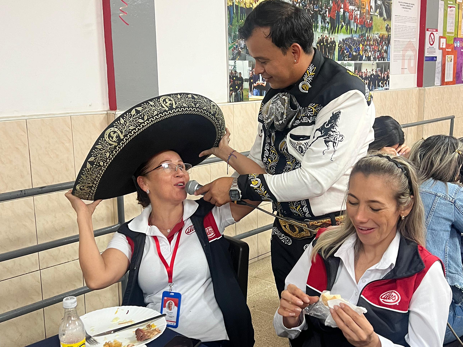 Feliz día de la madre 2024: Para ti mamá, somos incondicionALES.