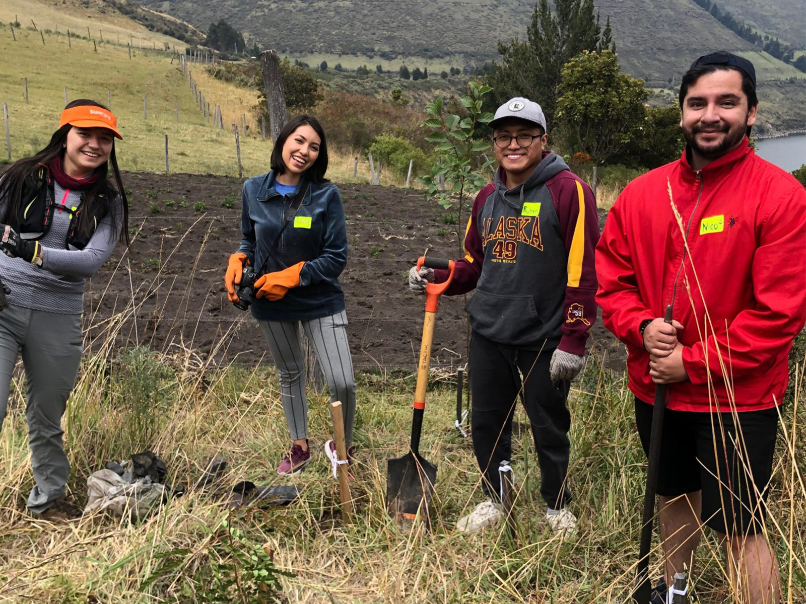 Semillero de voluntariado Ales: Un Día de Reforestación para la Restauración del Ecosistema de Tambo Condor