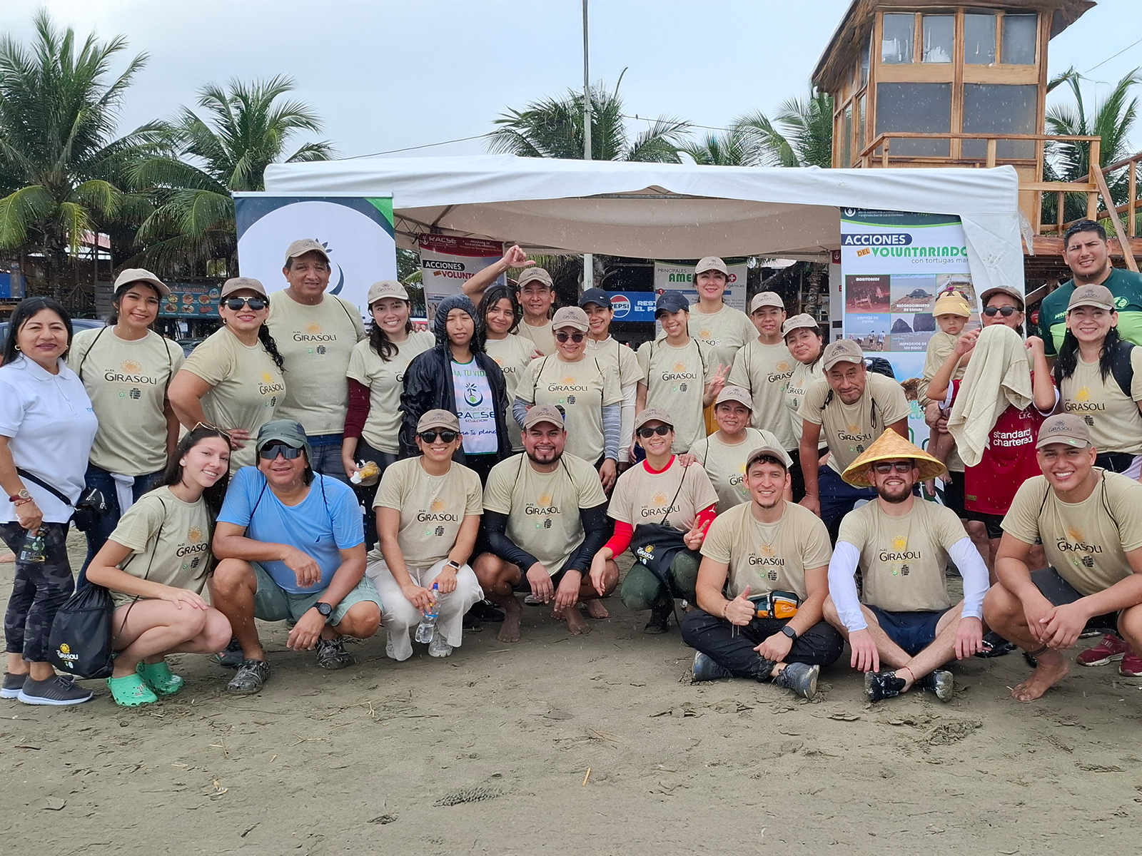 Por unas playas más limpias: Girasoli y voluntarios se unen por el medio ambiente